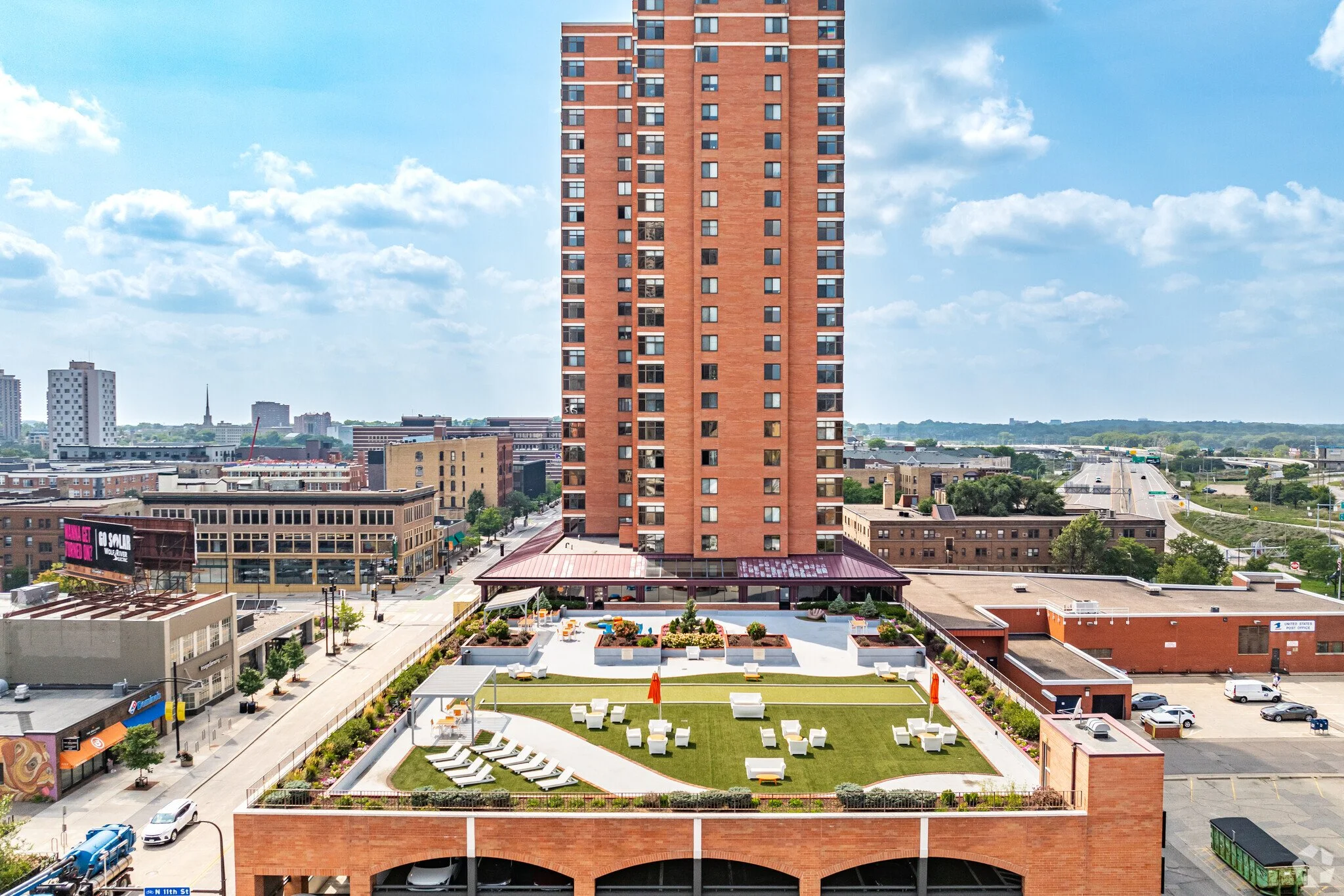 Amenities & Resident Activites — Laurel Village
